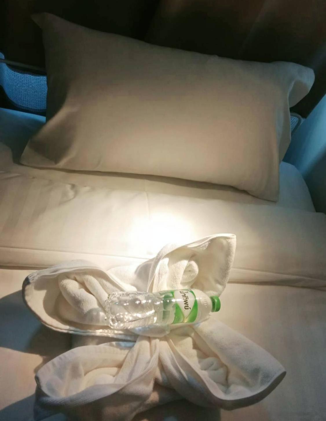 Bedspread Hostel (Adults Only) Bangkok Ngoại thất bức ảnh